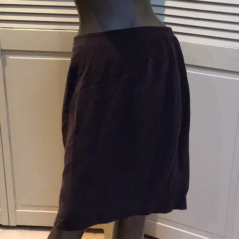 Chaus Women's Black Silk Skirt size 14